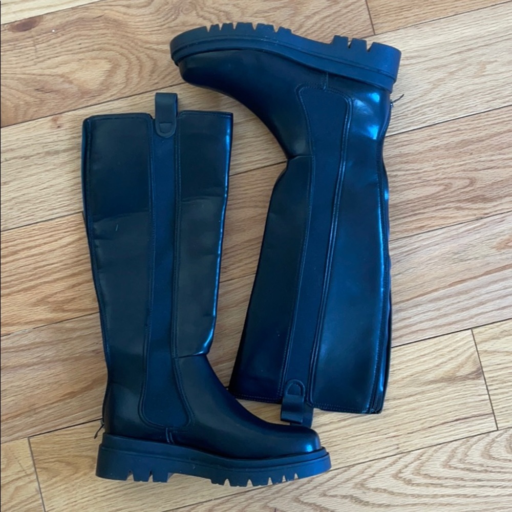 Black zip boots